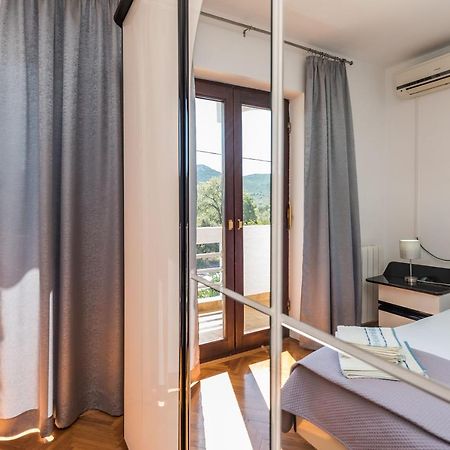 Stedi Apartment Lukoran Bagian luar foto