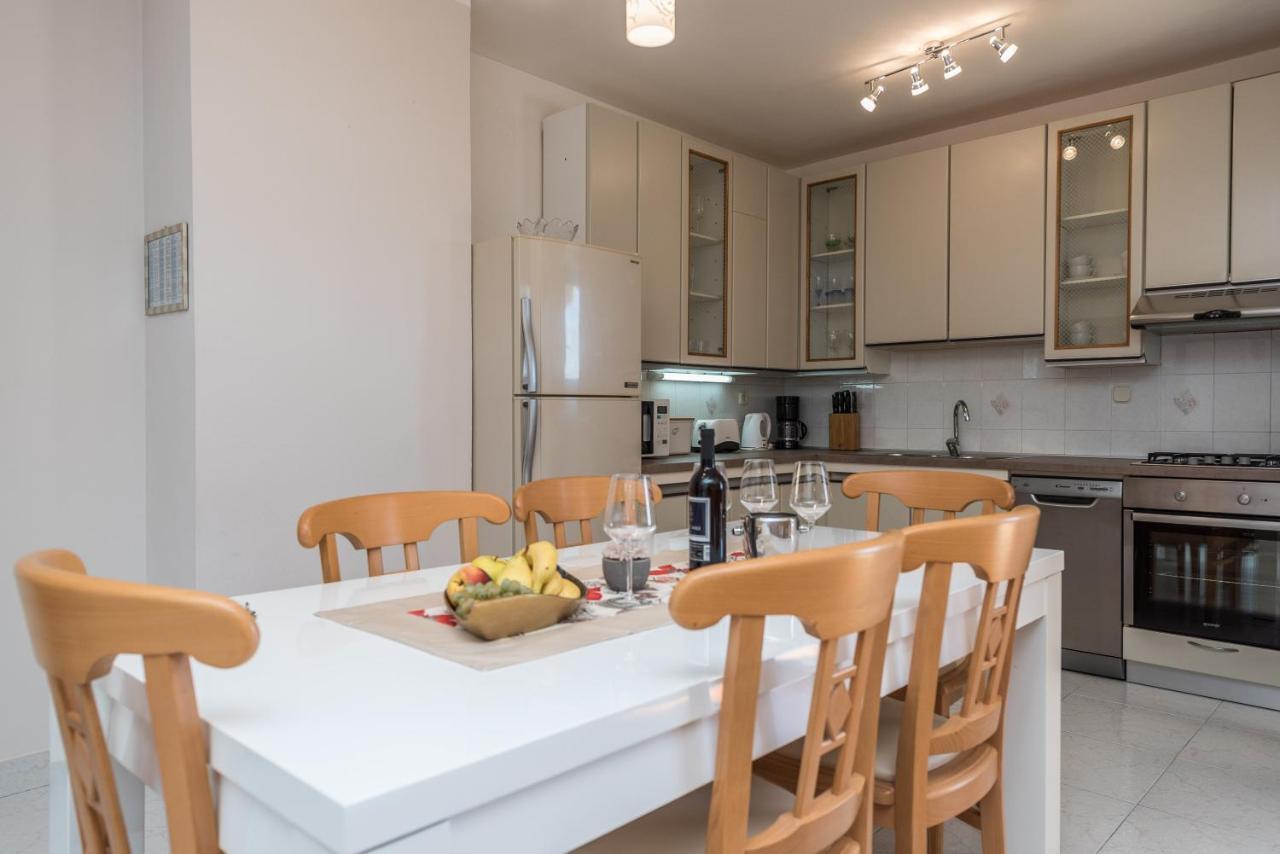 Stedi Apartment Lukoran Bagian luar foto