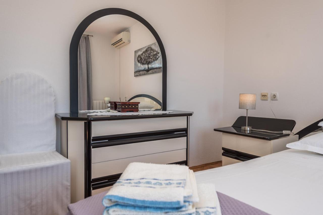 Stedi Apartment Lukoran Bagian luar foto