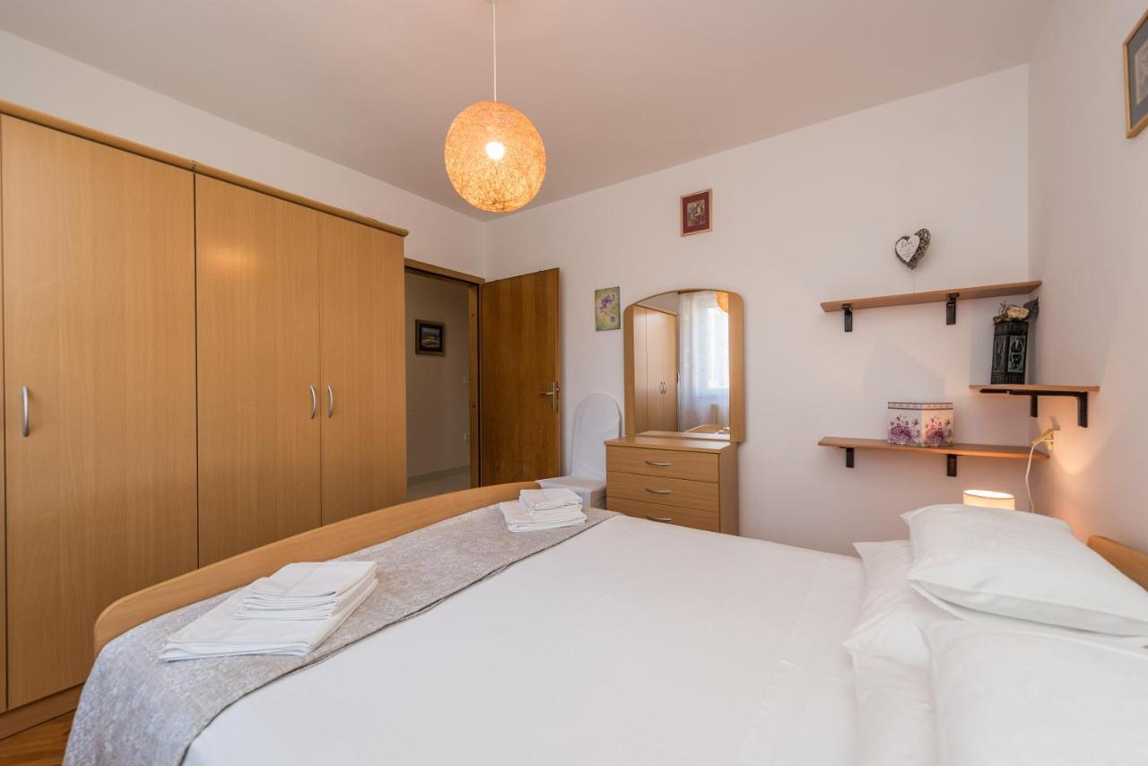 Stedi Apartment Lukoran Bagian luar foto