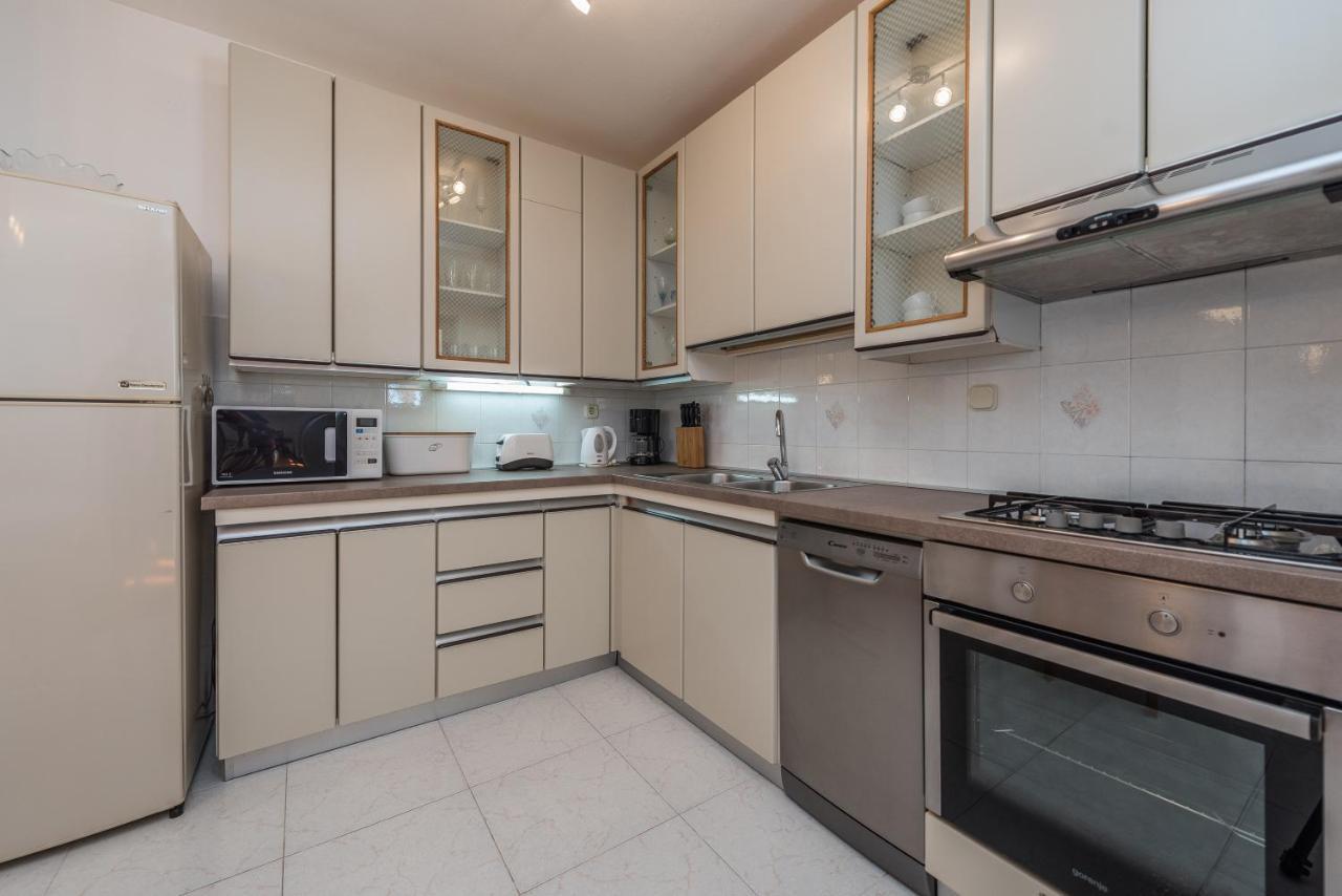 Stedi Apartment Lukoran Bagian luar foto