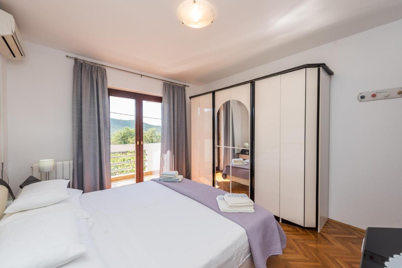 Stedi Apartment Lukoran Bagian luar foto
